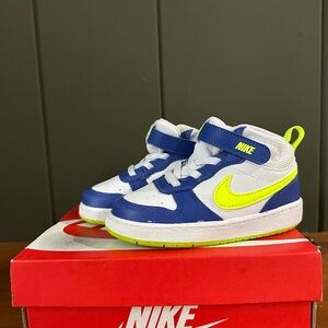 Nike Kids Blue and Yellow Sneakers Size 7.5T